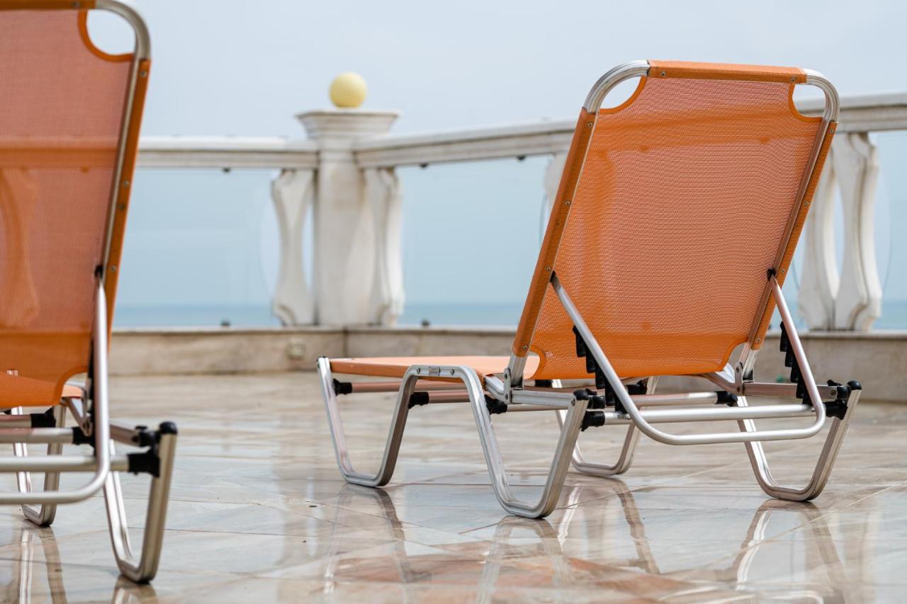 גולדן סנדס La Mer Luxury Apartments מראה חיצוני תמונה